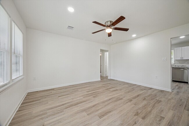 Photo - 3105 Babin Dr