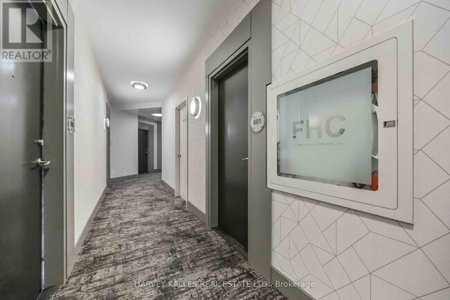 Photo - 18 Beverley St Unité 601