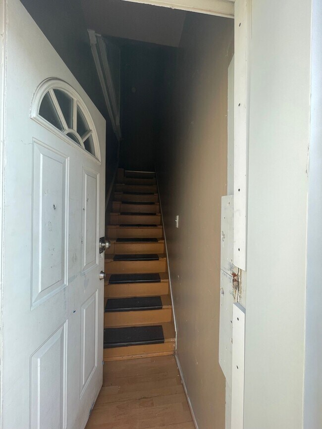 Photo - 128 Walnut St Apartments Unit 2