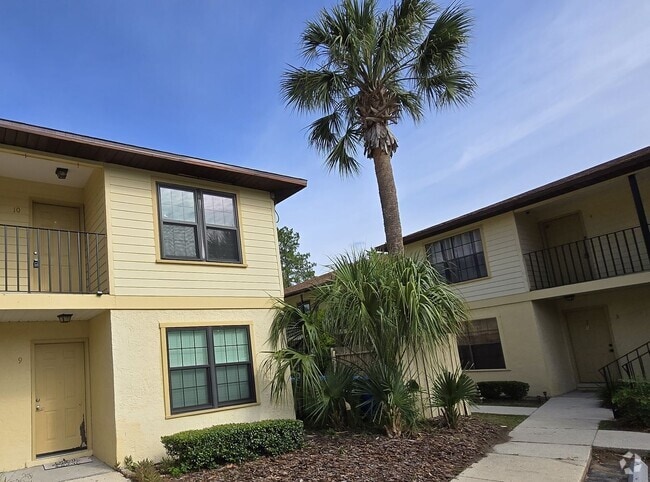 Building Photo - 2 Bedroom 2 Bath Condo Unit # 10