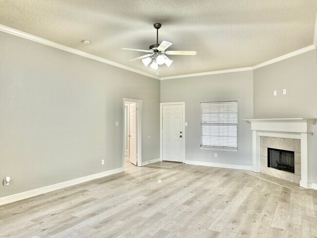 Photo - 1003 Oshkosh Ave