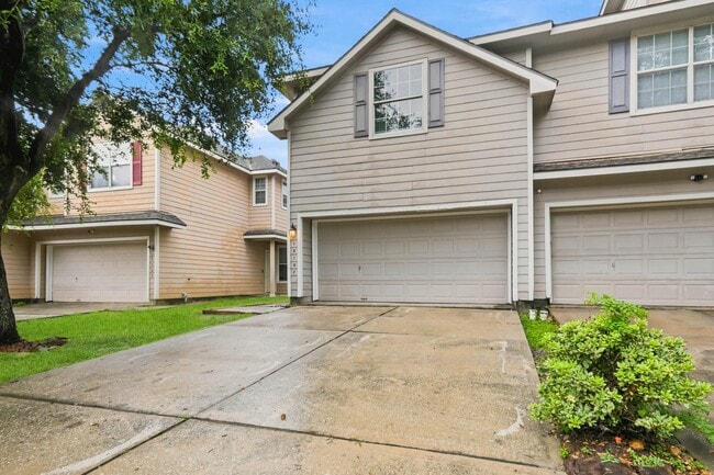 Building Photo - 13107 Peppergate Ln