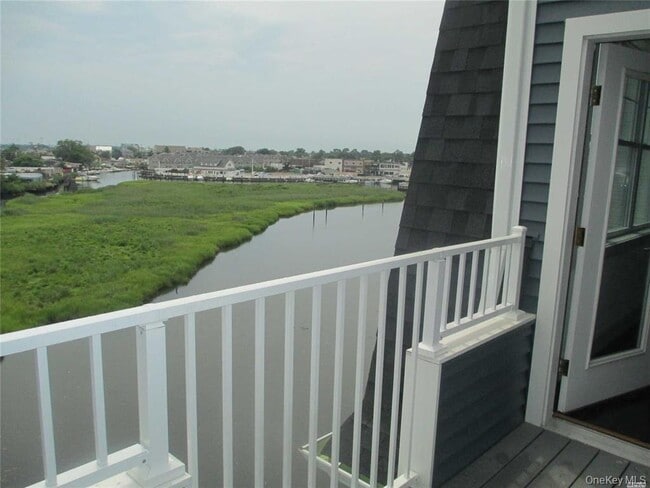 Photo - 237 Marina Pointe Dr Unit 237