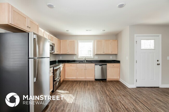 Photo - 388 Wood Ave