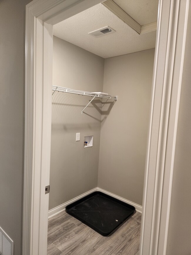 Photo - 333 Maddalena Ln Unidad 333