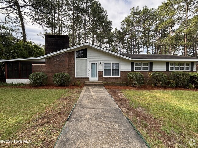 Building Photo - 403 John McQueen Rd Rental