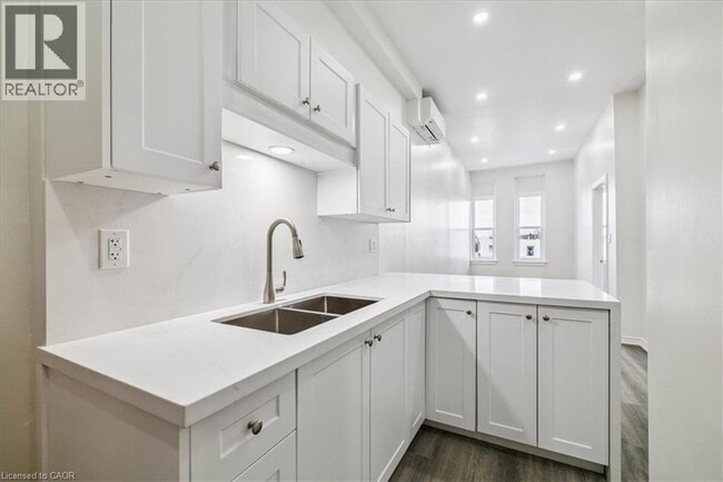 Photo - 68 Peel St Unit 3