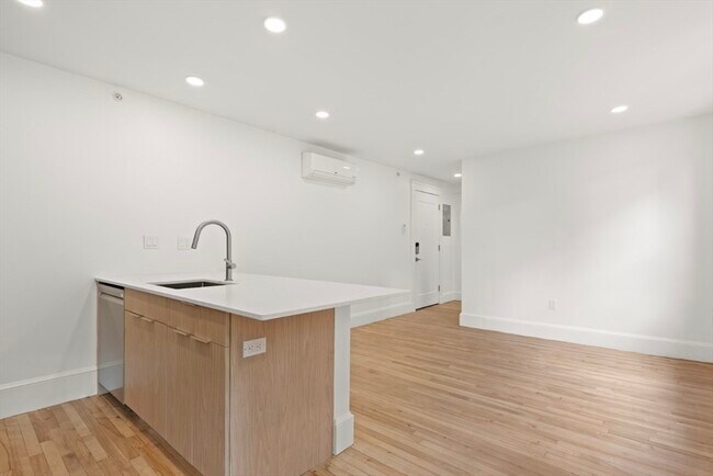 Photo - 26 Bradlee Rd Unit 406