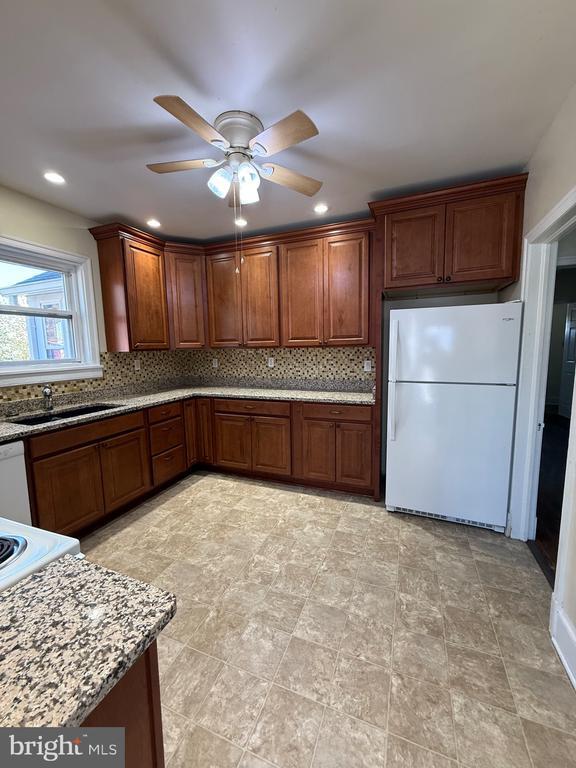 Photo - 9253 Dahlgren Rd