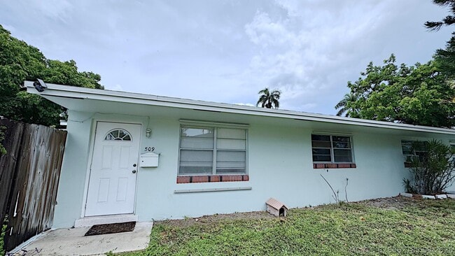 Photo - 509 SE 2nd Ave