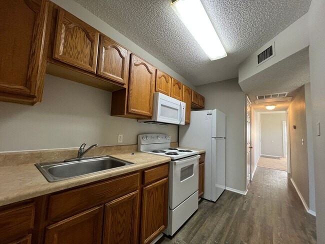 Photo - 163 Ave A SE Unit 4