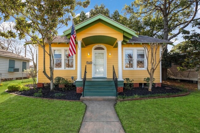 Building Photo - 4823 Fannin Dr