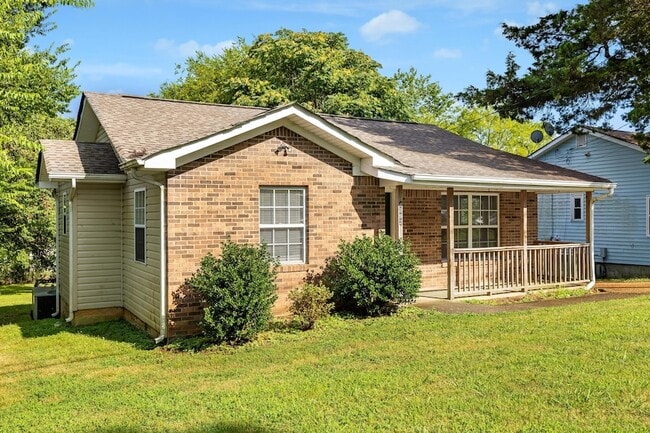 Photo - 4092 University Dr
