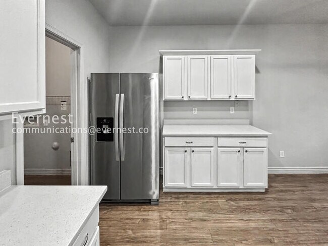 Photo - Limited Time Special Offer / 4 Bed, 3 Bath Home with Garage / Pet-Friendly / Vouchers Accepted / ...