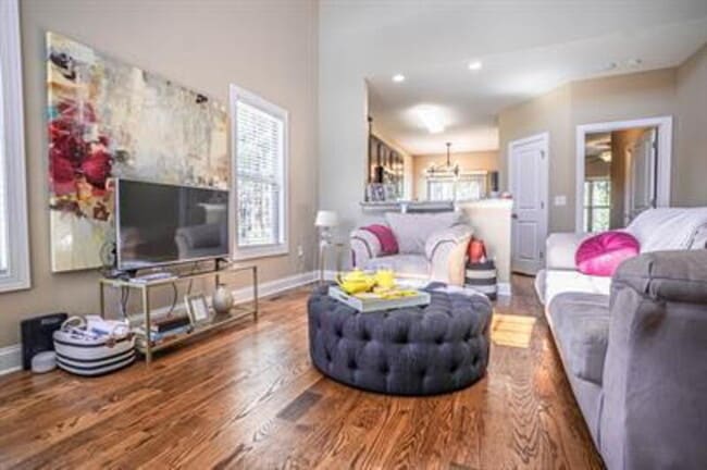 Photo - 10 Cypress Cir