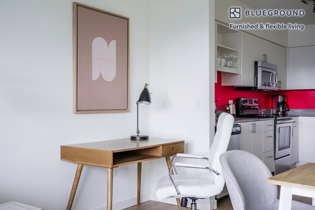 Photo - 330 3rd Ave W Unit FL5-ID766