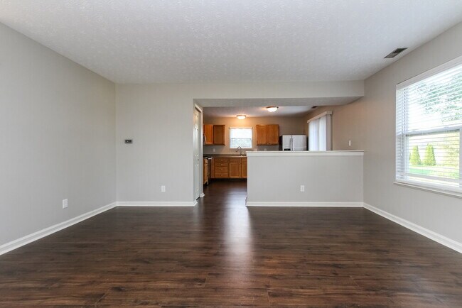 Photo - 5885 Gadsen Dr