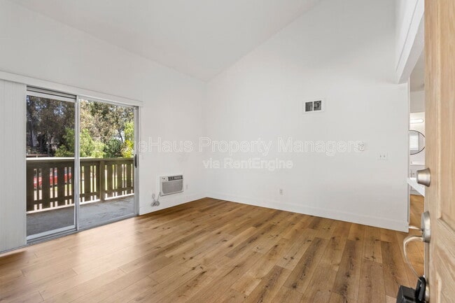 Photo - 830 W Lincoln Ave Unit 284