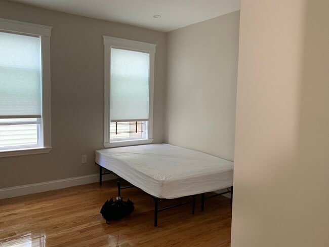 Photo - 146 Hillside St Unit 3