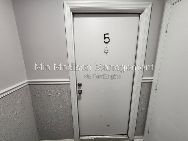 Photo - 111 E Mell St Unit 5