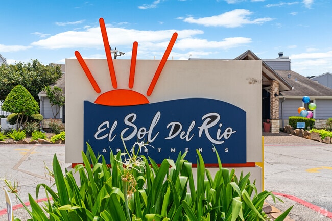 El Sol Del Rio