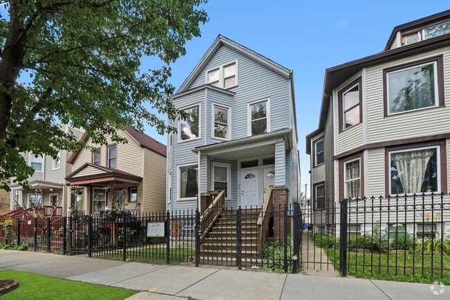 Building Photo - 2418 N Lawndale Ave Unit 2 Rental