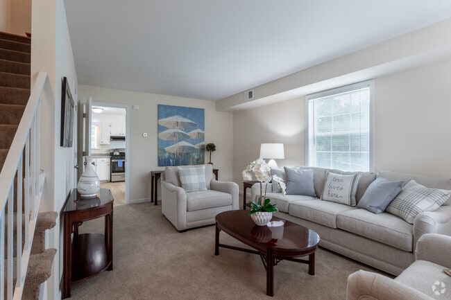 2BR, 1.5 BA 1,024sqft