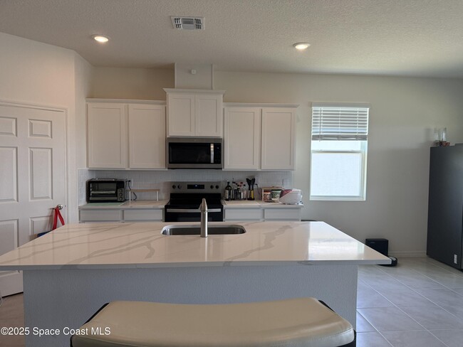 Photo - 1566 Criswell Ln SE