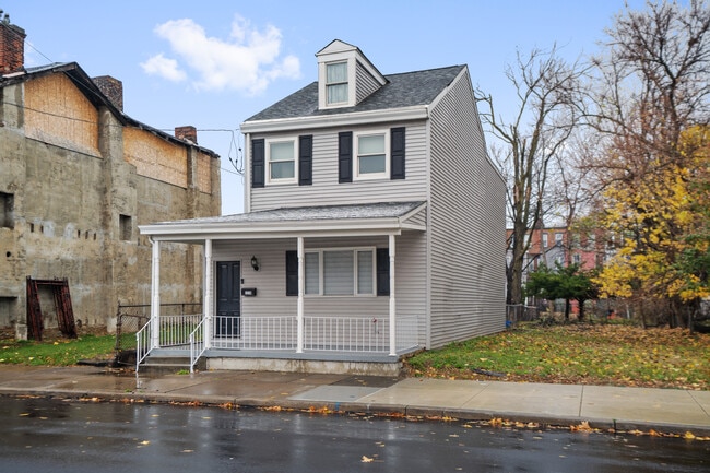 Photo - 1216 N Franklin St House