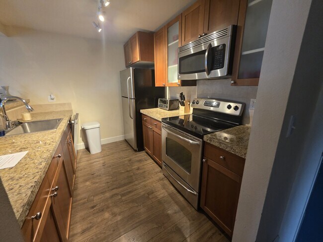 Photo - 300 N 130th St