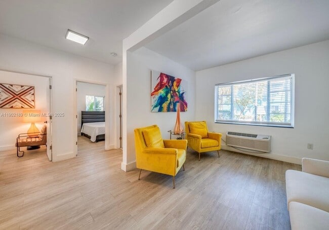 Photo - 5255 NE 3rd Ct Unidad 2