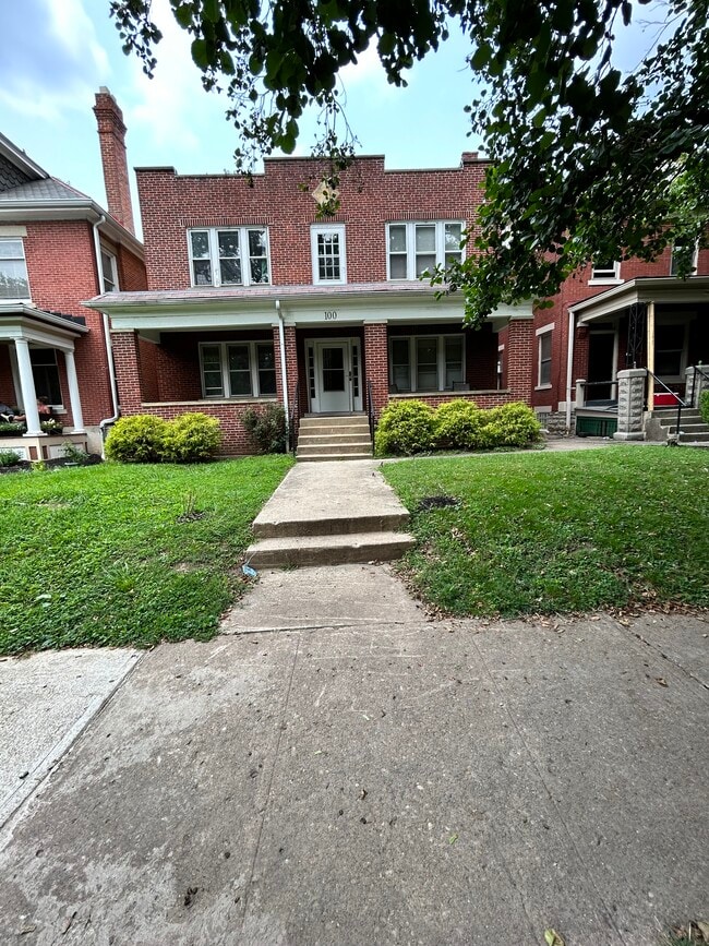 Photo - 100 W 2nd Ave Unit 4