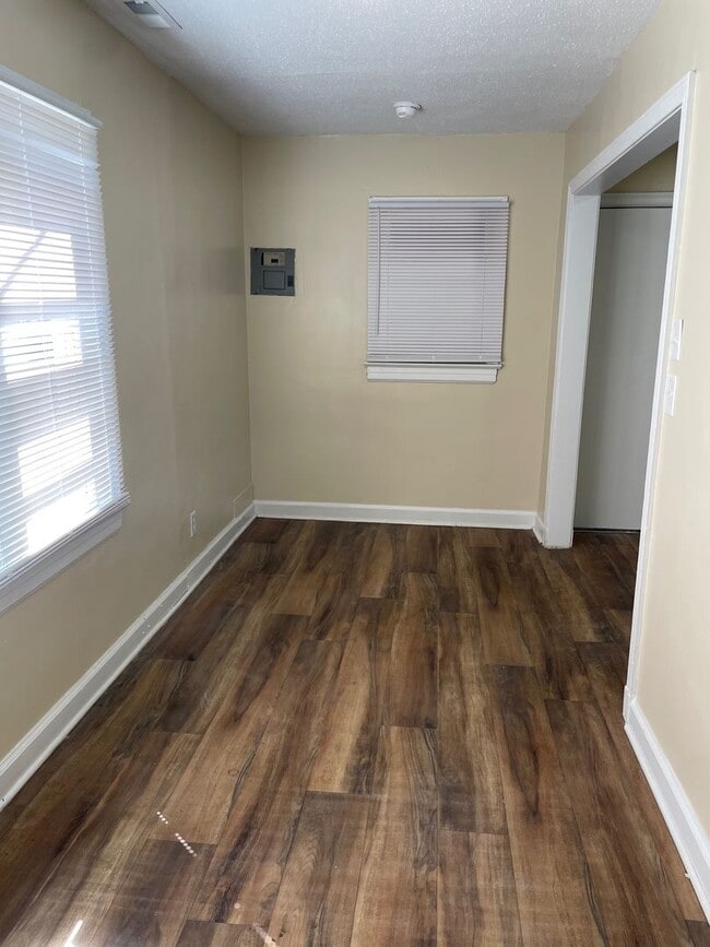 Photo - 2 bed, 1 bath located in High Point!