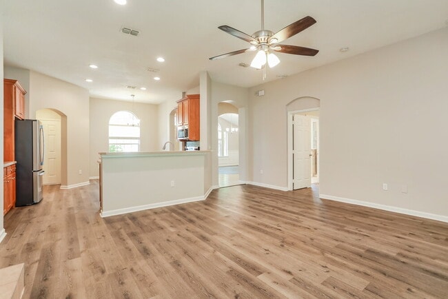 Photo - 3146 Wandering Oaks Dr