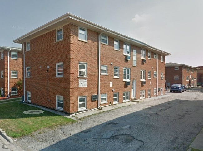 Building Photo - 9459 Maple Dr Unit 2S Rental