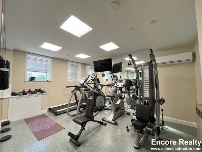 Photo - 1 Chauncy St Unidad 3-14