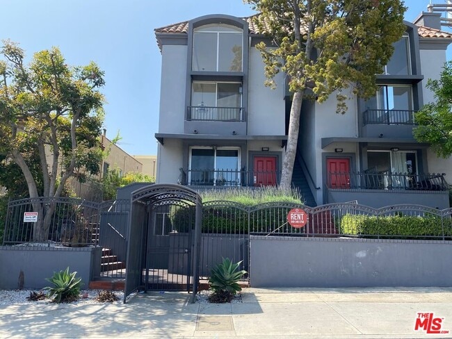 Building Photo - 1529 S Bundy Dr Unit 201 Rental
