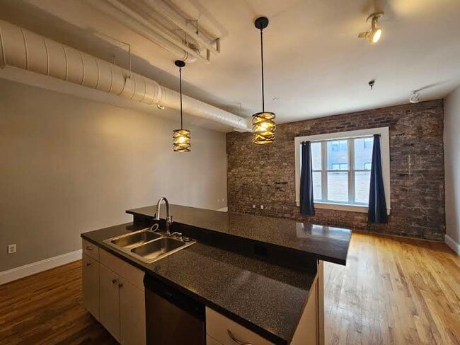 Photo - 1417 Market St