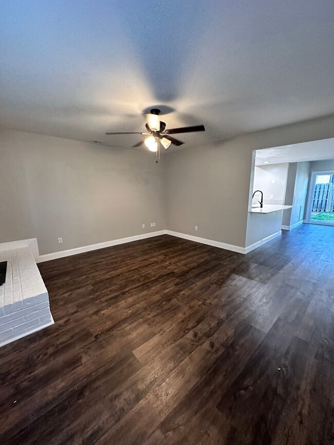 Photo - 2335 Brookview Ct