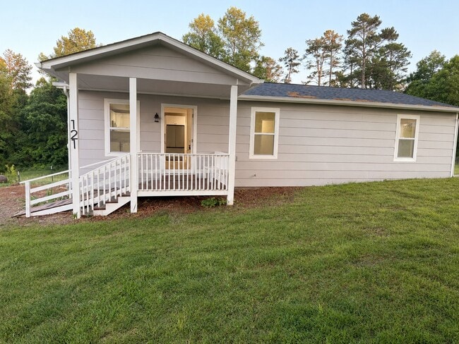 Building Photo - 121 Maryville Hwy