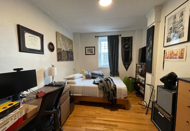 Photo - 682 Parker St Unidad 1