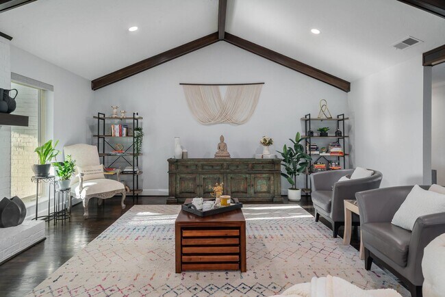 Photo - 1208 Scenic Dr