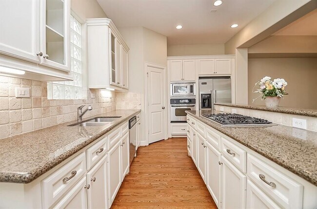 Building Photo - 222 Knox St