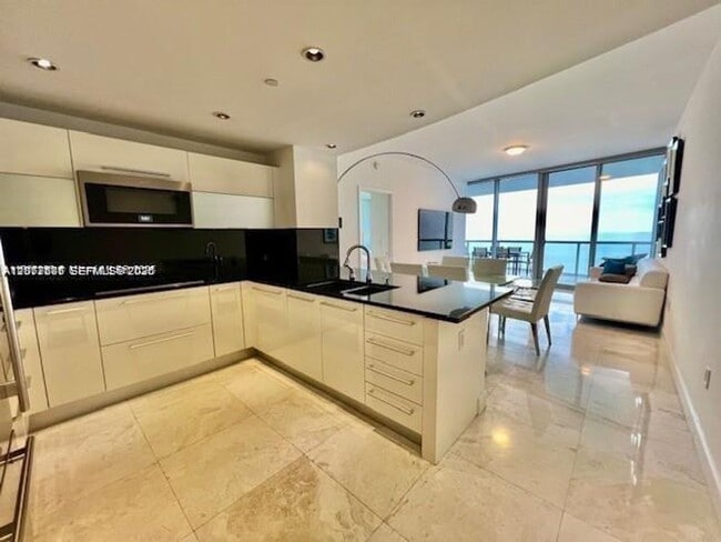 Photo - 17121 Collins Ave