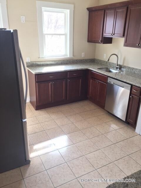 Photo - 139 E Cottage St Unidad 2