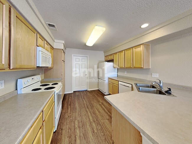 Photo - 20000 Mitchell Pl