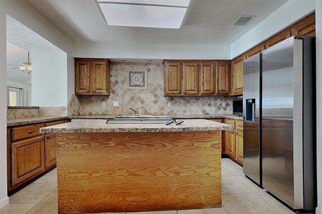 Photo - 8614 Lake Crystal Dr