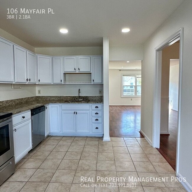 Photo - 106 Mayfair Pl
