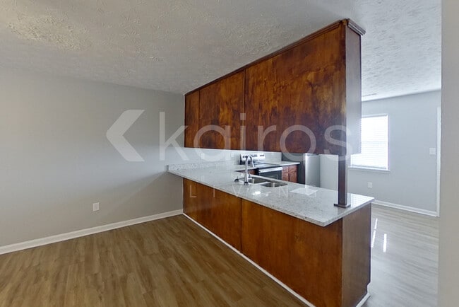 Photo - 168 Deer Pkwy