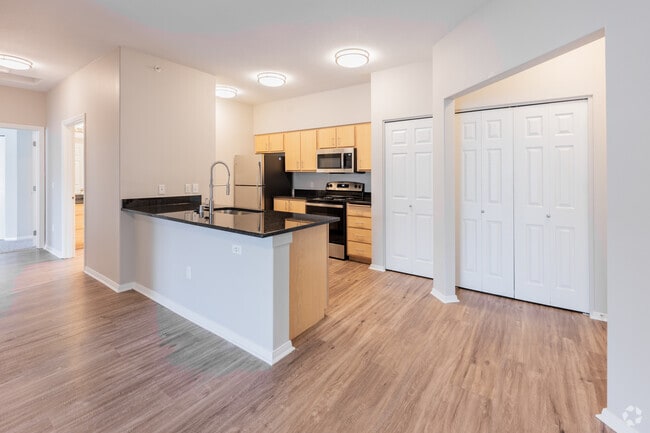 2BA, 2BA - 1055SF